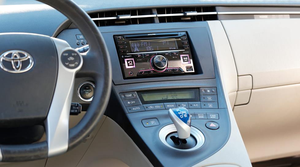 Alpine installed in 2010 Prius